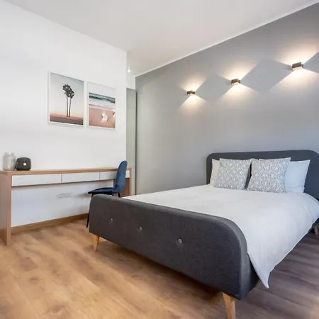 Minimalist Design In Magheru Appartement