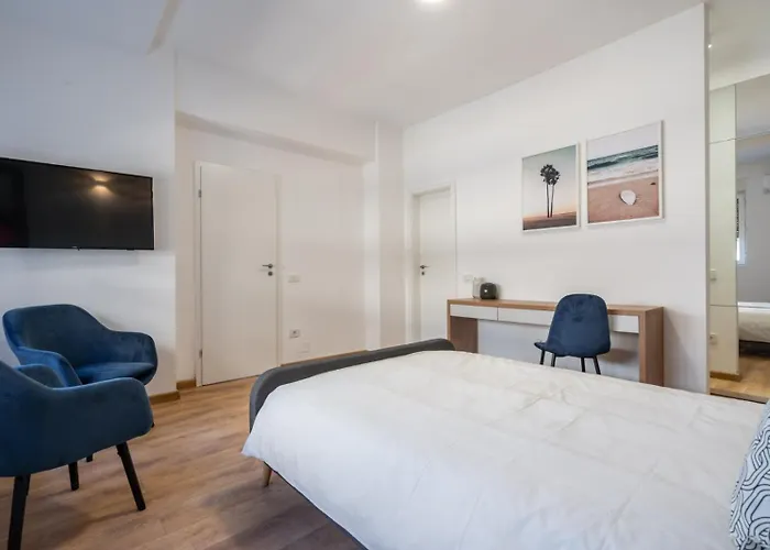 Minimalist Design In Magheru Bucureşti