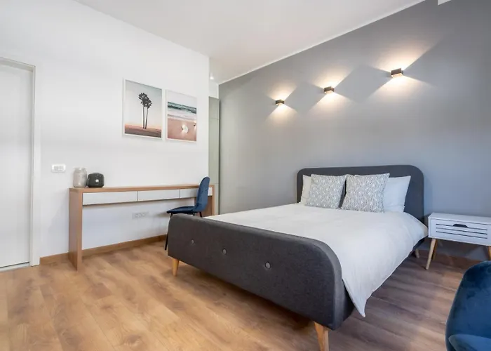 Minimalist Design In Magheru Apartament