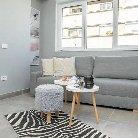 Minimalist Design In Magheru Apartamento *