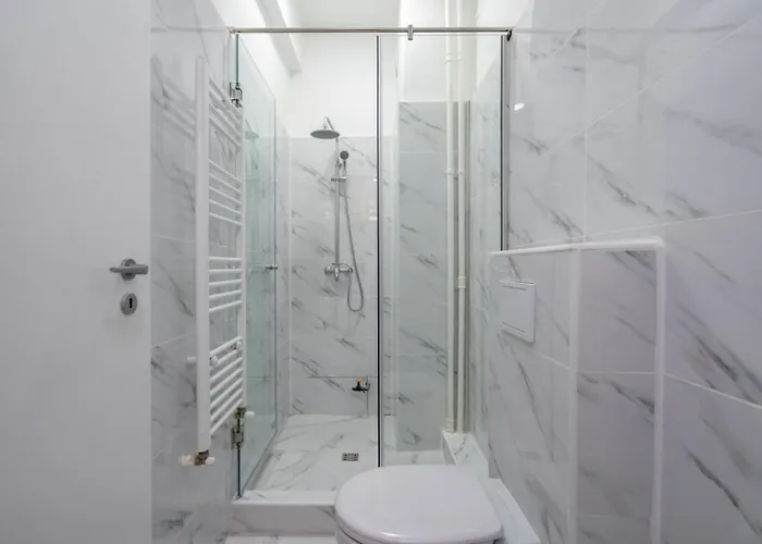 Апартаменты Minimalist Design In Magheru *